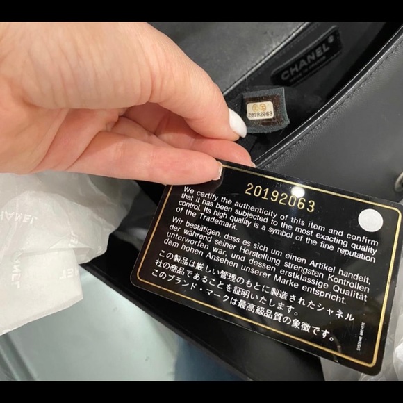 ❌SOLD❌CHANEL BOY MEDIUM - Picture 3 of 10